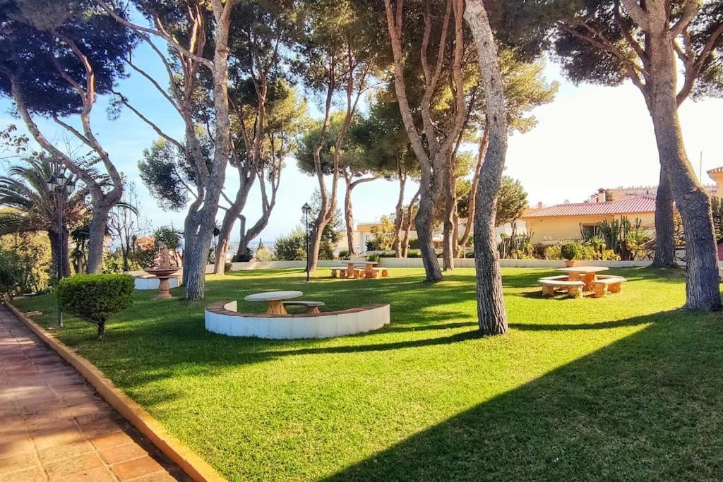 Apartamento Con Vistas Al Mar En Puerto Marina Apartment Torremolinos Exterior photo